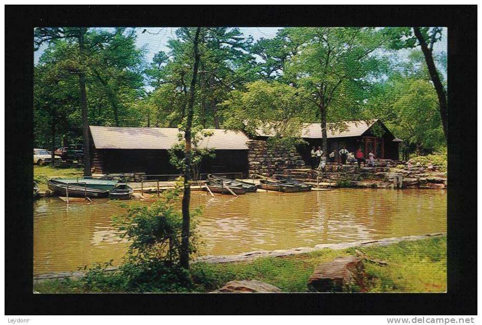 Boat House, Petit Jean State Park Near Morrilton, Arkansas - Autres & Non Classés