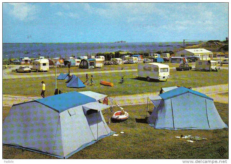 Carte Postale 50. Equeurdreville Le Camping  Trés  Beau Plan - Equeurdreville