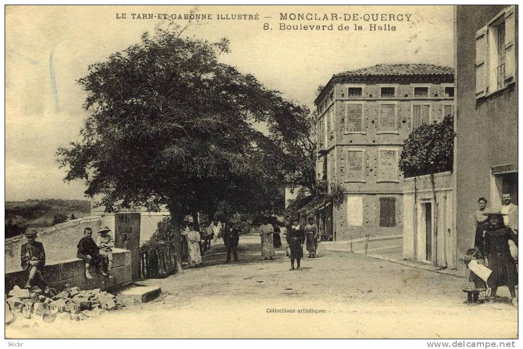 CPA (82)  MONCLAR DE QUERCY Boulevard De La Halle (leger Choc Coin Bas Gauche) - Montclar De Quercy