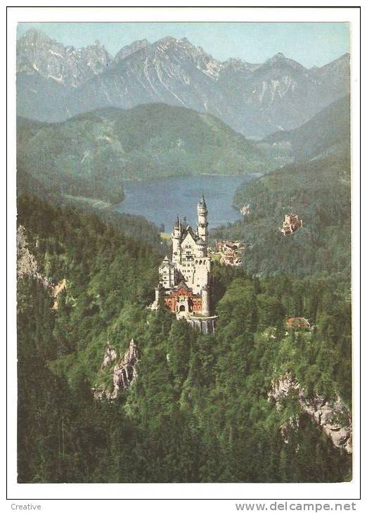 Le Château De Neuschwanstein Dans Les Alpes D'Allgäu - Füssen