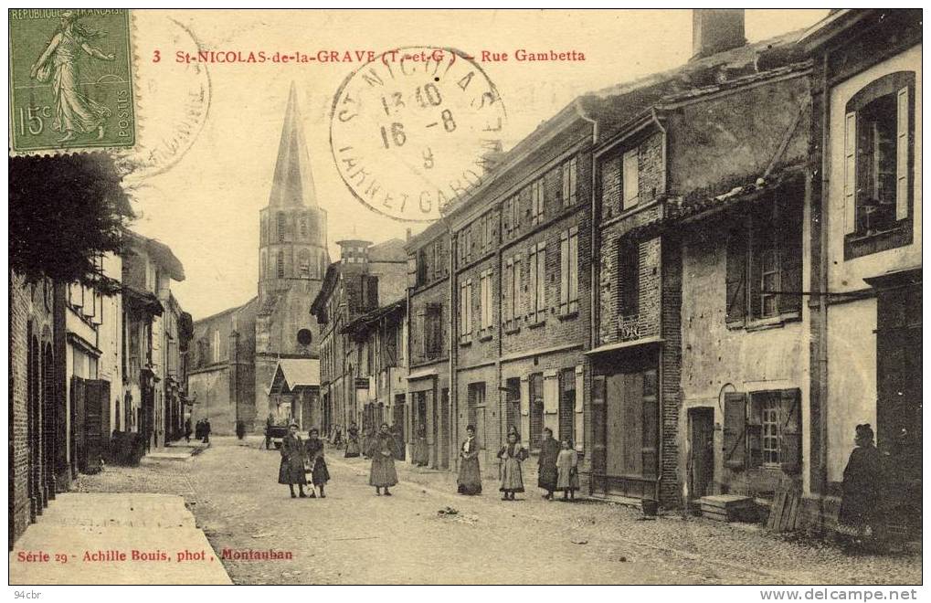 CPA (82)   SAINT NICOLAS DE LA GRAVE   Rue Gambetta - Saint Nicolas De La Grave