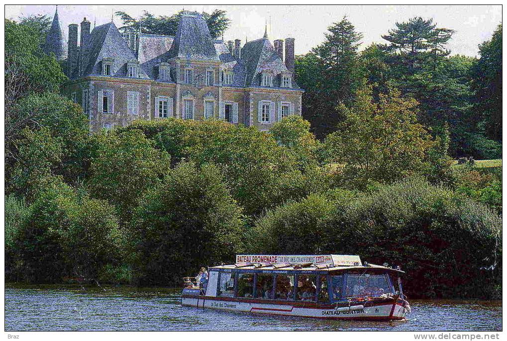 CPM  Chateau Gontiet Bateau Le Duc Des Chauvieres Vallée De La Mayenne - Chateau Gontier
