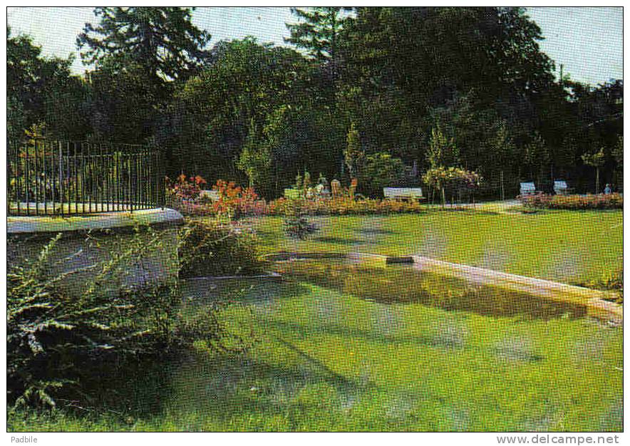 Carte Postale 93. Sevran  Le Jardin Public Trés  Beau Plan - Sevran