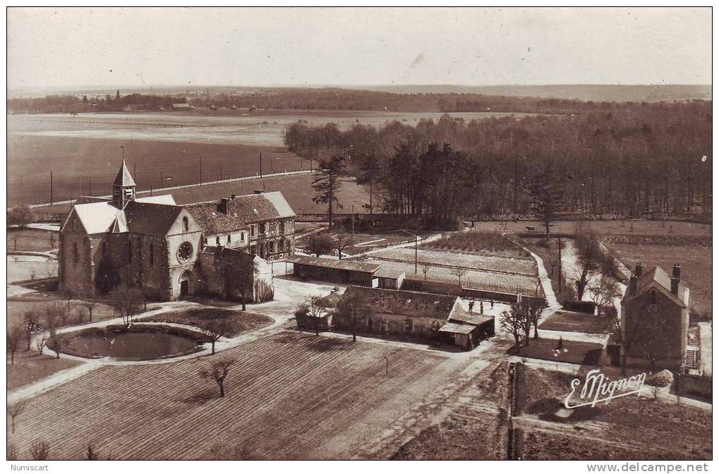 SUPERBE CPSM..LE MESNIL SAINT DENIS..P-FORMAT..BELLE VUE AERIENNE DE L ECOLE HORTICOLE NOTRE DAME DE LA ROCHE.. - Le Mesnil Saint Denis