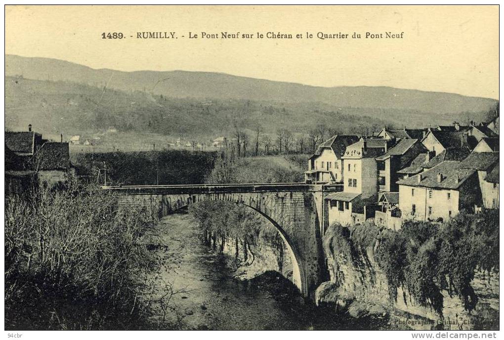 CPA (74)  RUMILLY  Le Pont Neuf Et Le Quartier Du Pont Neuf - Rumilly