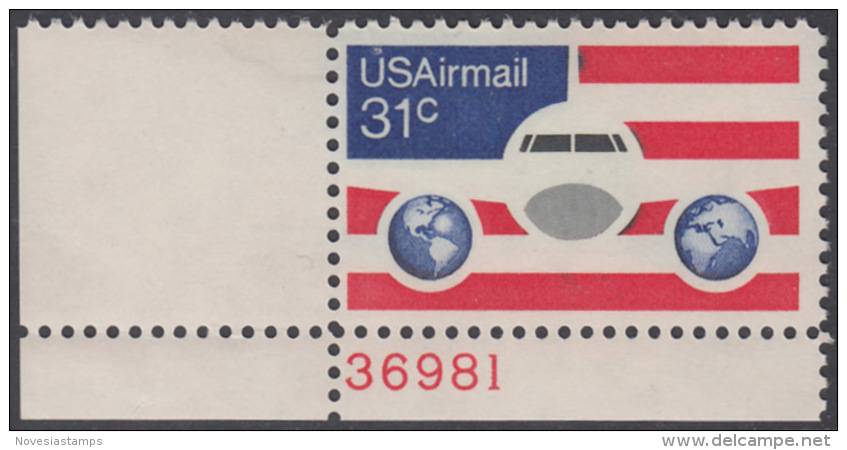 !a! USA Sc# C090 MNH SINGLE From Lower Left Corner W/ Plate-# (LL/36981) - Planes; Globes & Flags - 3b. 1961-... Nuovi