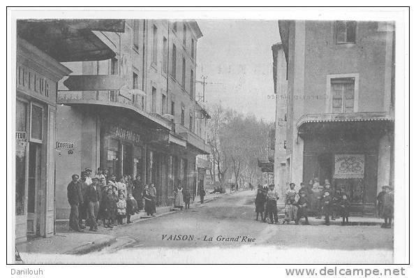 84 /FL/ VAISON / La Grand Rue, ANIMEE, - Vaison La Romaine