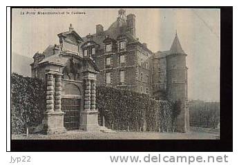 Jolie CP Ancienne 38 Vizille La Porte Monumentale Et Le Château - Neuve Ed Gaude 274 - Vizille