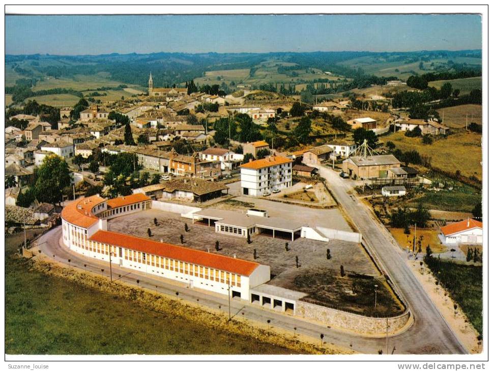 CPSM- Monclar-de-Quercy (T.-et-G.)  Vue Aérienne Avec Le C.E.G.  Arch. : Cabinet Cordier Toulouse. - Montclar De Quercy