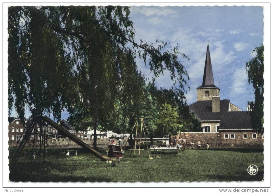 Hotton Sur Ourthe. La Plaine De Jeux Et L'église. De Speeltuin En De Kerk. Timbre - Postzegel N° 1518. - Hotton