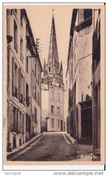 FONTENAY LE COMTE . CLOCHER N. D. RUE GASTON GUILLEMET - Fontenay Le Comte