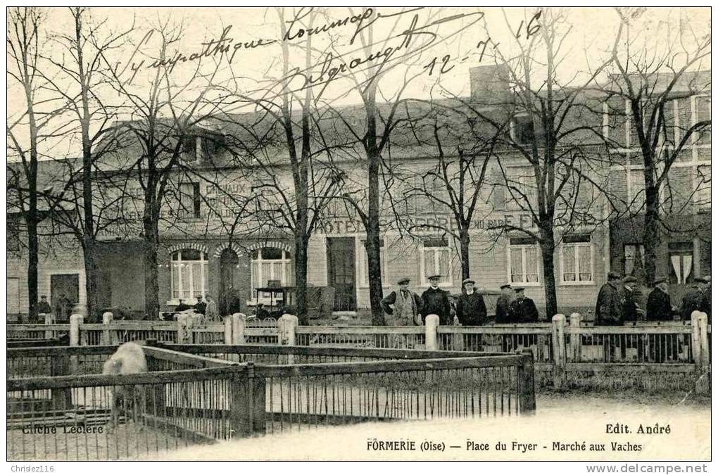 60 FORMERIE Place Du Fryer Marché Aux Vaches  TOP  1916 - Formerie