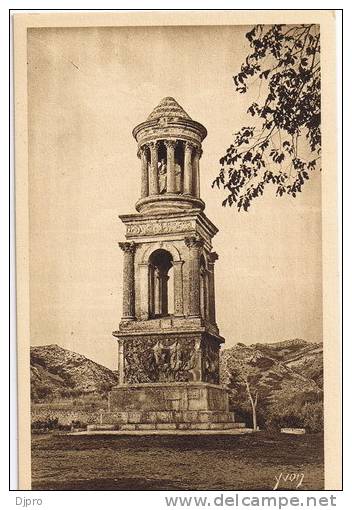 FRANCE / St Remy De Provence  Le Mausolée Monument Romain - Saint-Remy-de-Provence