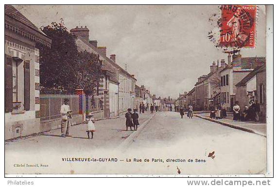 VILLENEUVE  RUE DE PARIS 1911 - Villeneuve-la-Guyard