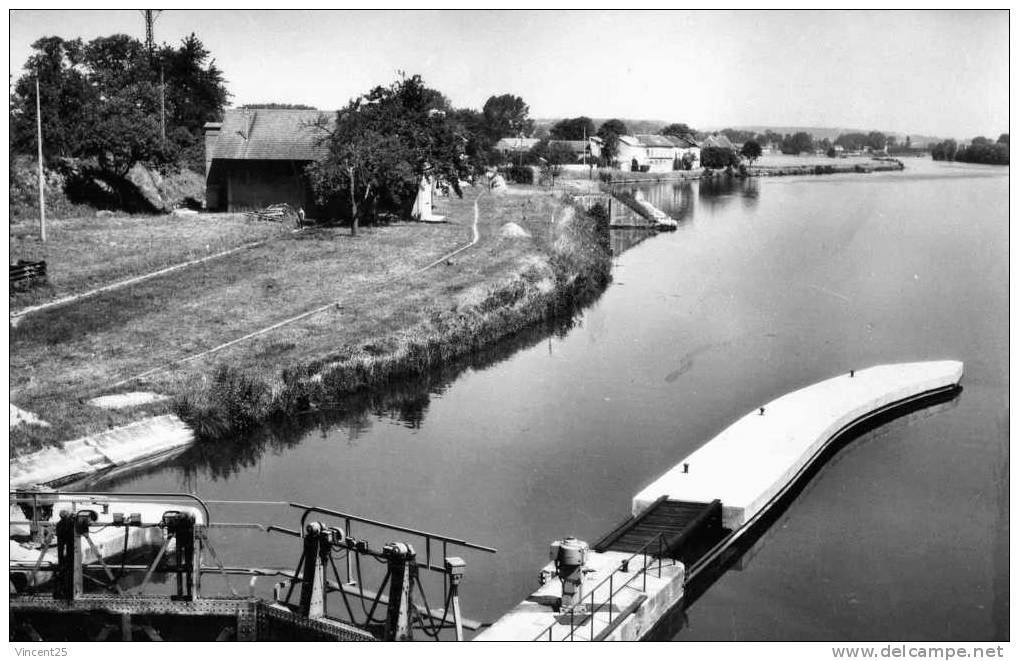 Boran Sur Oise * Ecluse De Boran  1950 - Boran-sur-Oise