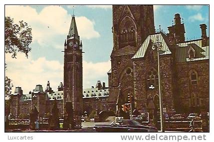 THE CANADIAN HOUSES OF PARLIAMENT.  OTTAWA.ONTARIO.CANADA. - Ottawa