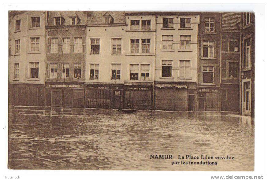 7101 -  Namur - La Place Lilon Envahie Par Les Inondations - Inondations