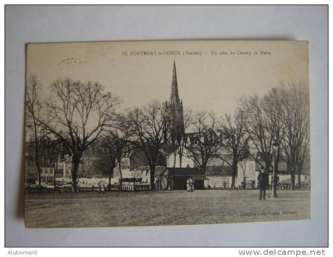 Un Coin Du Champ De Foire - Fontenay Le Comte