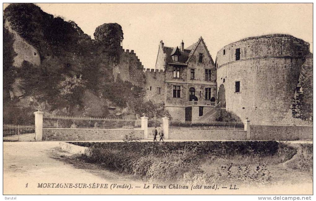 MORTAGNE SUR SEVRE - Le Vieux Château - - Mortagne Sur Sevre