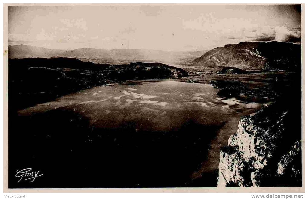 CPA. LAC DU BOURGET VU DE LA CHABOTTE .GRAND COLOMBIER. DATEE 1949 - Le Bourget Du Lac