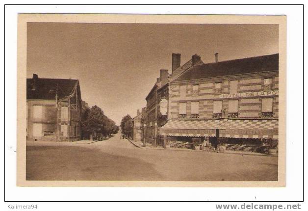 MARNE / VERTUS / AVENUE DE LA GARE ( Hôtel De La POSTE ) / Edit. P. COUTIER / Coll. NAUDOT Et OBLETTE  N° 2522 - Vertus