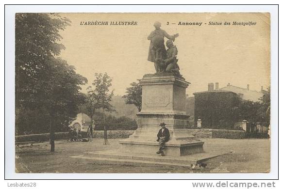 CPA 07.-ANNONAY.-Statue Des Montgolfier.-Animé.- Asz 786 - Annonay