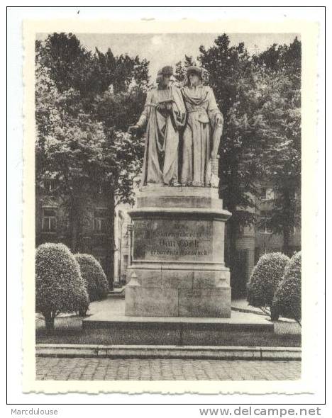 Maaseik. Standbeeld Der Gebroeders Van Eyck. Statue Des Frères Van Eyck. Afmetingen - Dimensions: 90 X 70 Mm. - Maaseik