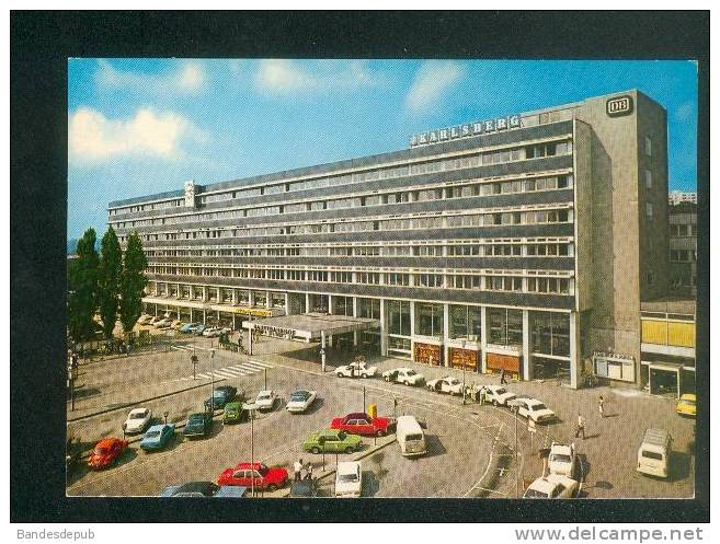 CPSM - Saarbrücken - Hauptbahnhof ( Gare Automobile Taxi Enseigne Bière Karlsberg 71235) - Saarbruecken