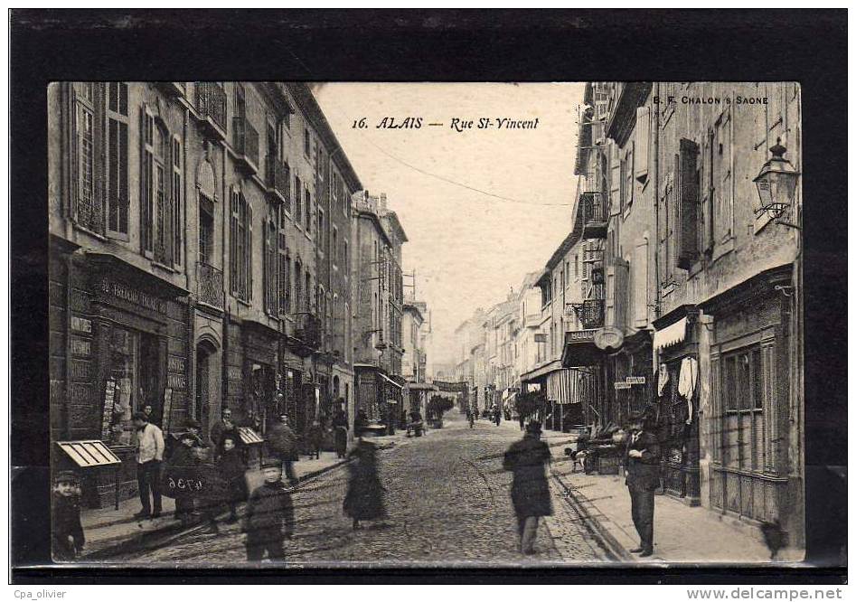 30 ALES ALAIS Rue St Vincent, Animée, Marchand De Cartes Postales F. Pical, Ed BF 16, 1914 - Alès