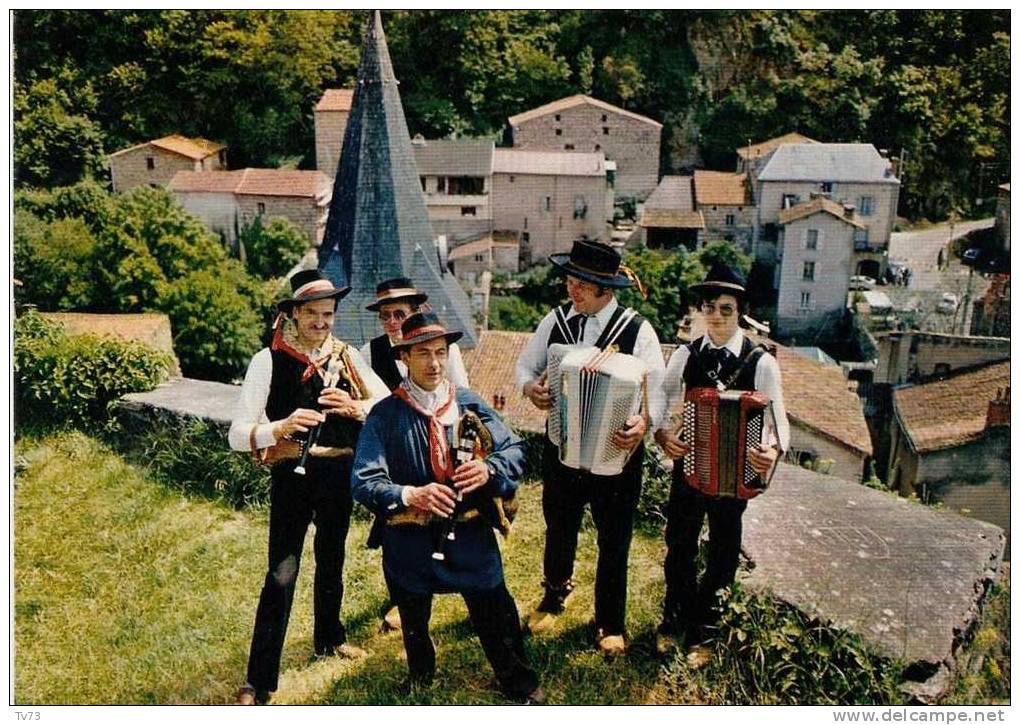 CpE0692 - ISSOIRE - Le Folklore Issoirien - (63 - Puy De Dome) - Issoire