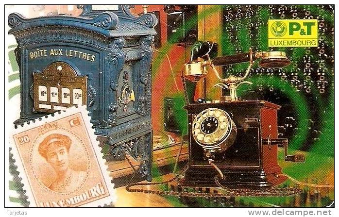 TARJETA DE LUXEMBURGO DE UN SELLO Y TELEFONO ANTIGUO (STAMP) - Stamps & Coins
