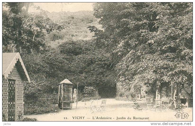 VICHY L'ARDOISIERE  JARDIN DU RESTAURANT REF 5355 - Restaurants