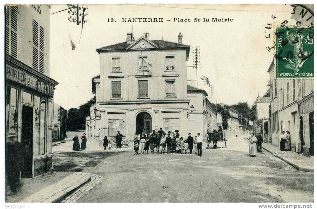 92 - HAUTS De SEINE - NANTERRE - PLACE De La MAIRIE - CAFE - Nanterre