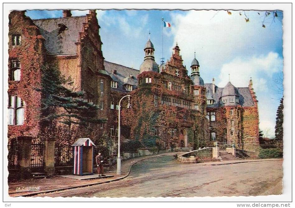 METZ (Moselle) Palais Du Gouverneur ; Sentinelle Devant Sa Guérite; 1955  ;B/ TB - Metz Campagne