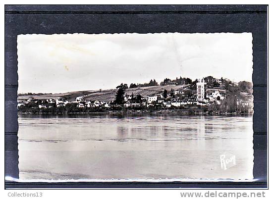 LOIRE ATLANTIQUE - Oudon - Les Côteaux Et La Tour Au Bord De La Loire - Oudon