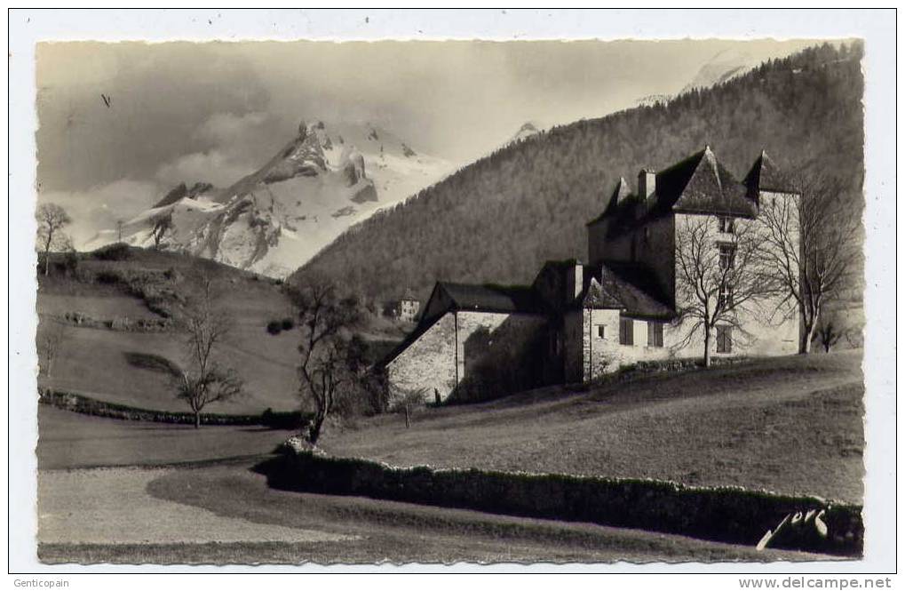 I1 - LARUNS - Le Château D'ESPALUNGUE - Le Massif Du Ger (Jolie Carte Semi-moderne) - Laruns