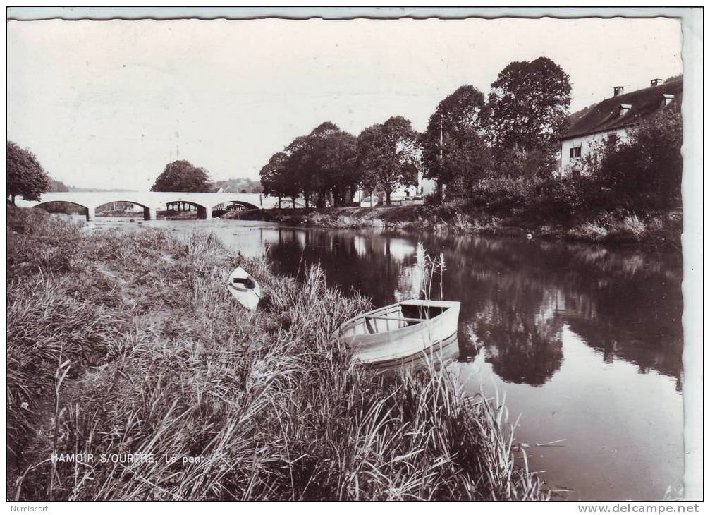 SUPERBE CPSM..DE..HAMOIR SUR OURTHE..BELLE VUE AU BORD DE L'EAU..AVEC DES BARQUES ET UN PONT.. - Hamoir