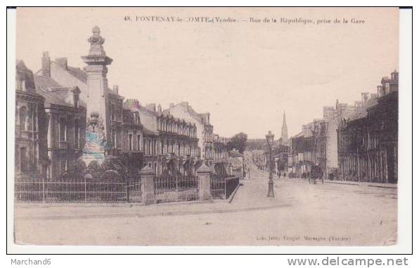 FONTENAY LE COMTE . RUE DE LA REPUBLIQUE PRISE DE LA GARE - Fontenay Le Comte