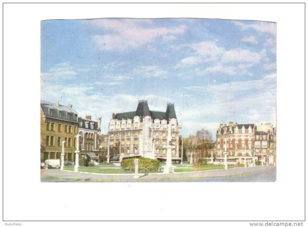 ARRAS PLACE DE LA GARE - Barlin