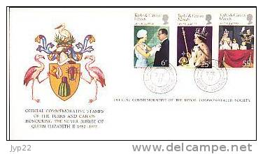 Jolie FDC 1er Jour Turks & Caicos Island Silver Jubilee Queen Reine Elizabeth II 9-02-77 Armoiries Blason - Turcas Y Caicos