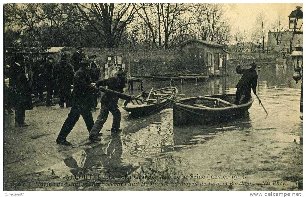 94 - ALFORTVILLE - INONDATION 1910 - CRUE De La SEINE - SECOURS Par Les MARINS De L'ETAT Avec Des CANOTS BERTHON - Alfortville