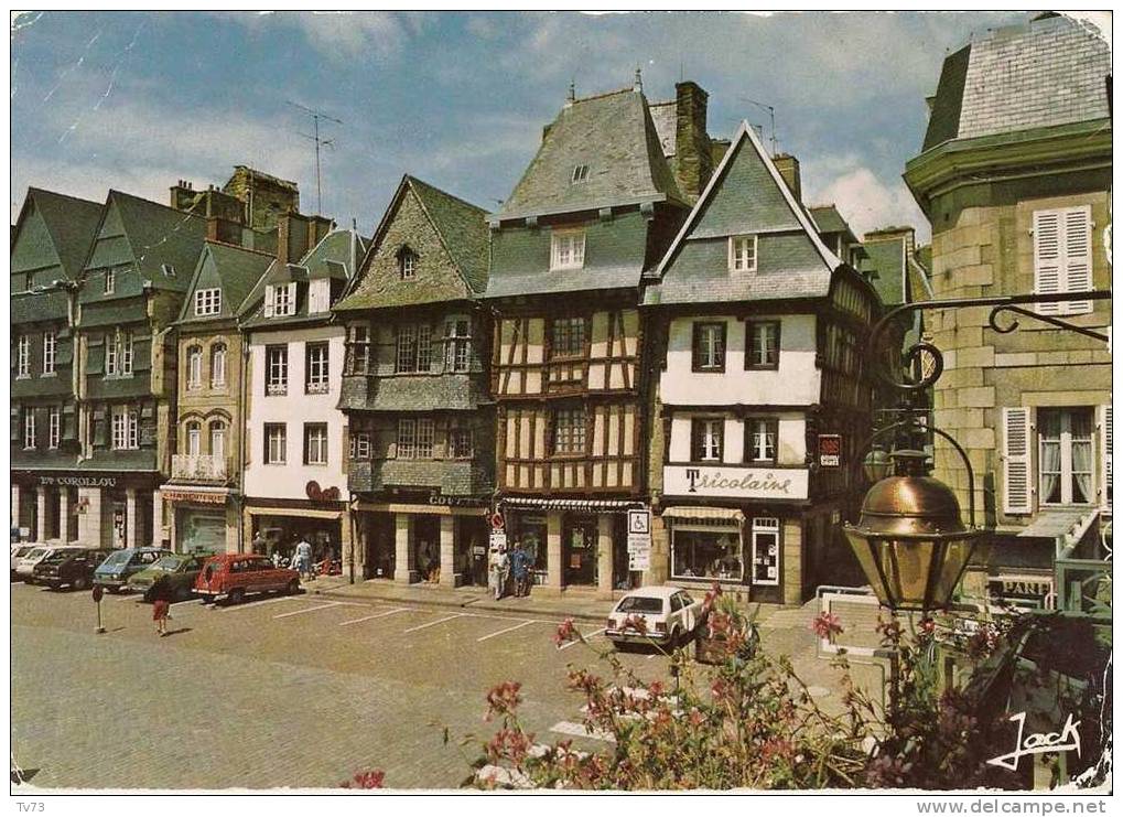 CpE0853 - LANNION - La Place Du Centre - (22 - Cotes D'Armor) - Lannion