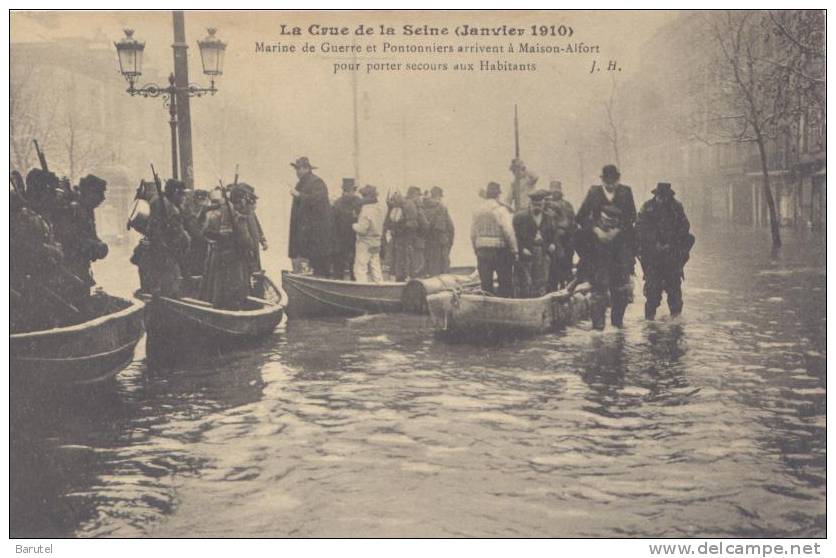 MAISON ALFORT - Crue De La Seine (1910) : Marine De Guerre Et Pontonniers Portant Secours Aux Habitants - Maisons Alfort