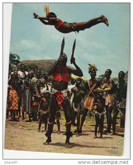 CPM TCHAD, DANSE DES COUTEAUX Très Beau Timbre Français - Tschad