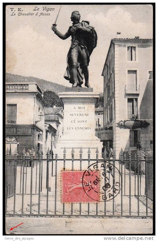 30 LE VIGAN, Statue Monument Le Chevalier D´Assas, Voyagé En 1906, Trou épingle Inf Droit. - Le Vigan