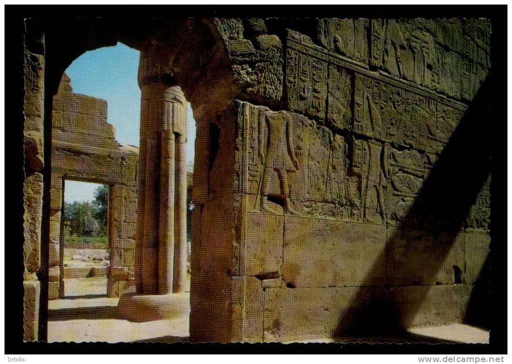 EGYPT / EGYPTOLOGY / LUXOR TEMPLE / RELIEF IN THE FORECOURT / VF . - Luxor