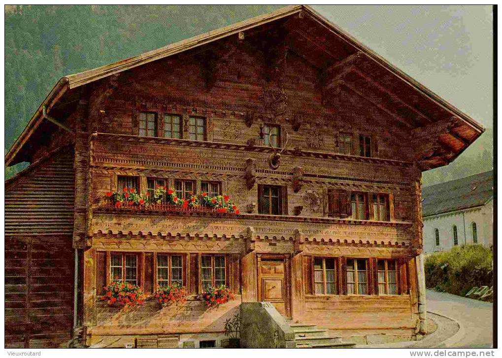 CPSM.  MAISON TRADITIONNELLE. MONTBOVON EN GRUYERE. - Montbovon