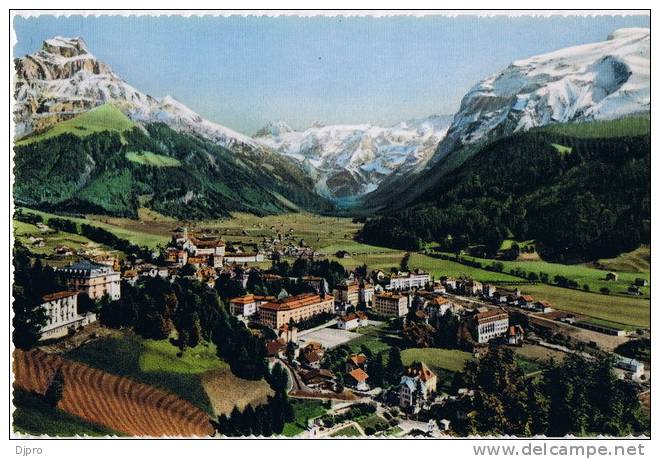 ENGELBERG MIT HAHNEN SPANNORTER UND TITLIS - Engelberg