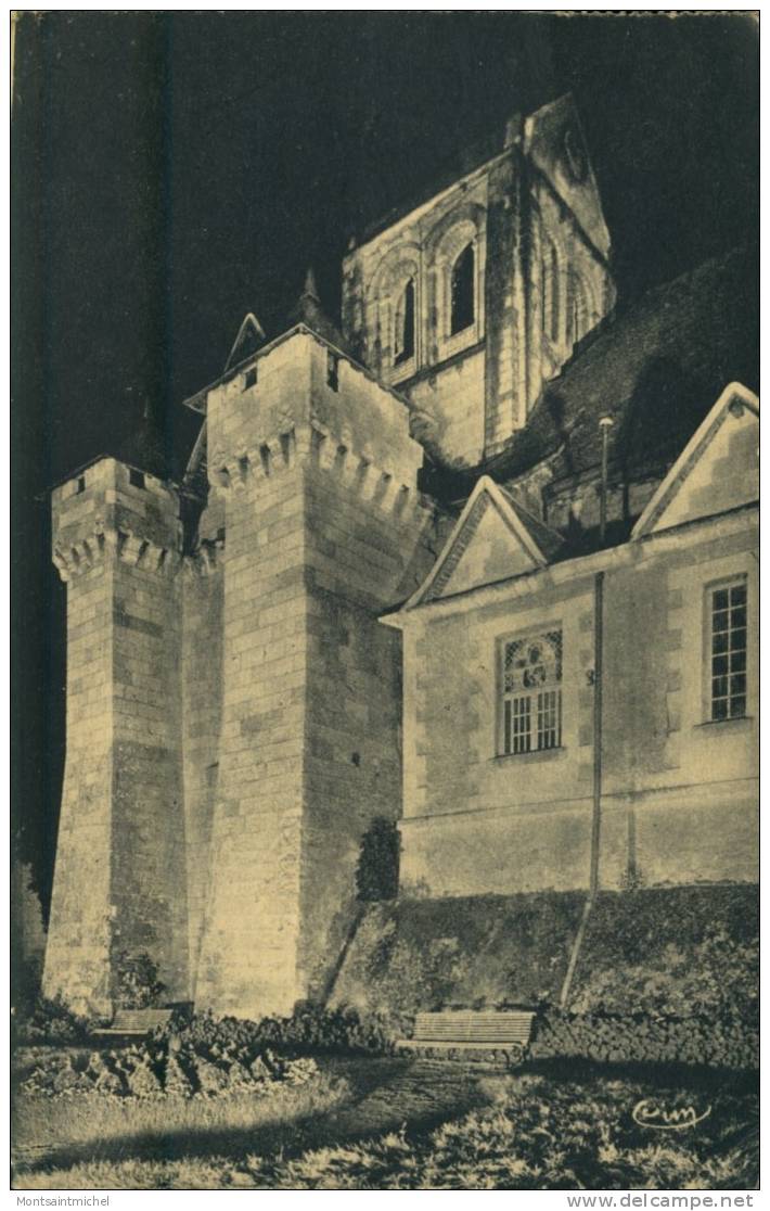 La Roche Posay Vienne 86. L´Eglise Fortifiée Vue De Nuit. - La Roche Posay