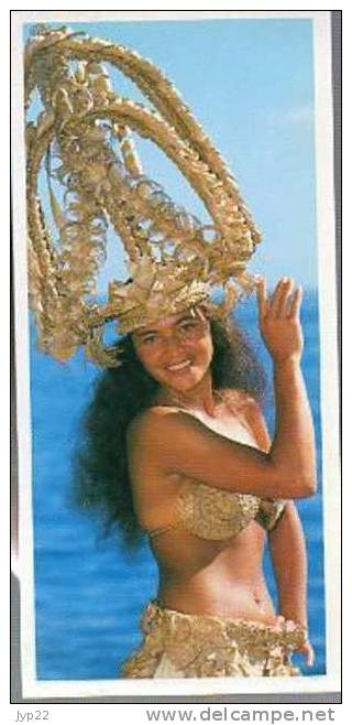 Jolie CP Tahiti Danseuse Vahinée Tahitienne - En Costume Folklorique - Voir La Coiffure ! - Format 10 X 21.3 - écrite - Tahiti